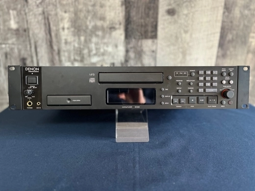 DENON SINGLE CD/MP3 PLAYER